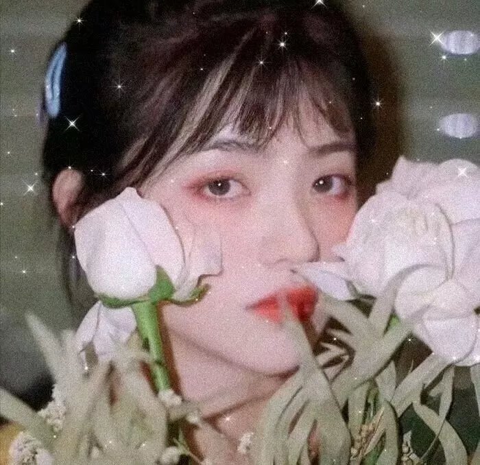 这名男子，捡到了人鱼。